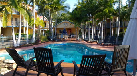 At Beach Court Holiday Villas - Australian Destinations 0