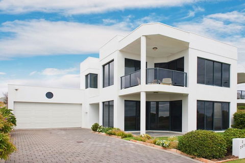 Bayside Beauty - Australian Destinations 0