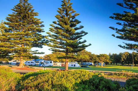 Beachport Caravan Park - Australian Destinations 1