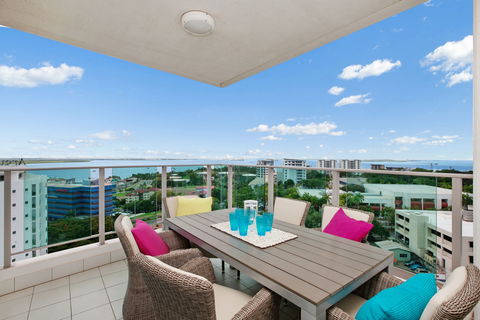 Beachlife Sea Spray Apartment - Australian Destinations 0