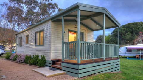 Beechworth Lake Sambell Caravan Park - Australian Destinations 1