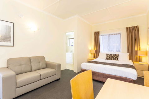 Club Motel And Apartments - Australian Destinations 2