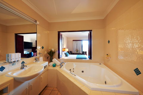 Coffee House Apartment Motel - Australian Destinations 1