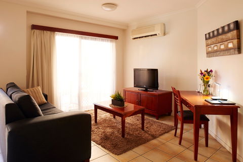 Coffee House Apartment Motel - Australian Destinations 2