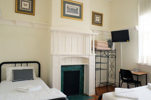 Hotel Claremont Guest House - Australian Destinations 2
