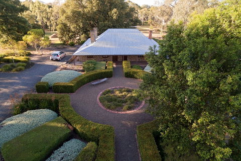 Jacob's Estate Cottage - Australian Destinations 0