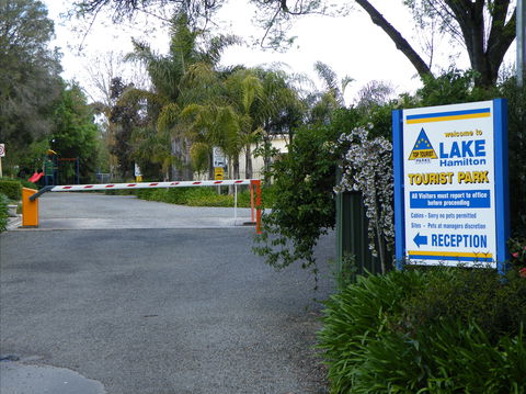 Lake Hamilton Motor Village And Caravan Park - Australian Destinations 2