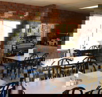 Mataranka Roadhouse and Cabins - Australian Destinations