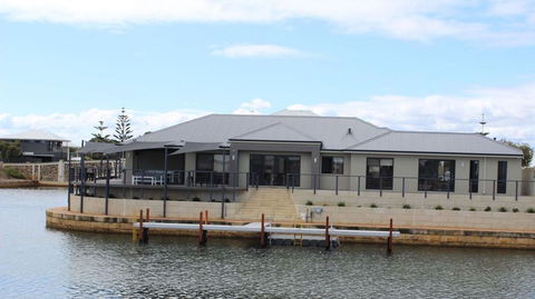 Port Bouvard Retreat - Large Family Friendly Canal Home With Private Jetty - Australian Destinations 0
