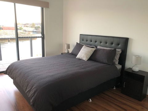 Port Bouvard Retreat - Large Family Friendly Canal Home With Private Jetty - Australian Destinations 1