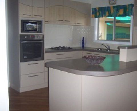 Shoesmiths Holiday Cottage - Australian Destinations 0