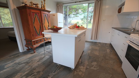 Sisters Beach House - Australian Destinations 1