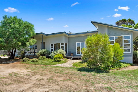 The Cutting - Australian Destinations 0