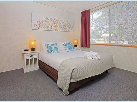 The Lodge Broulee - Australian Destinations 0