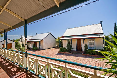 Torquay 1903 Period Cottages - Australian Destinations 0