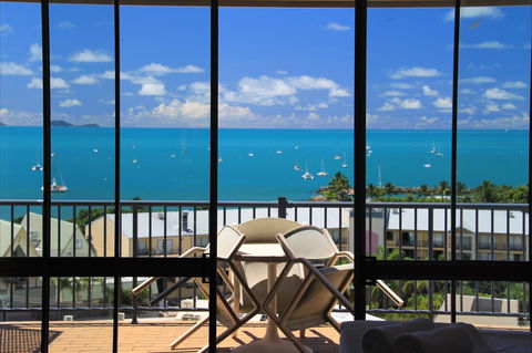 Whitsunday Terraces Resort - Australian Destinations 1
