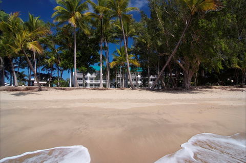 Agincourt Beachfront Apartments - Australian Destinations 1