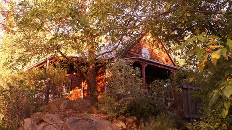 Artscape Cottage Beechworth - Australian Destinations 0