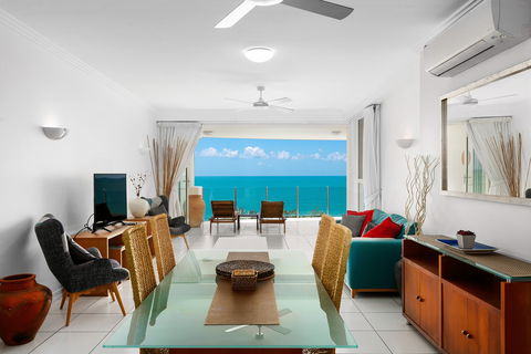 Bellevue At Trinity Beach - Australian Destinations 1