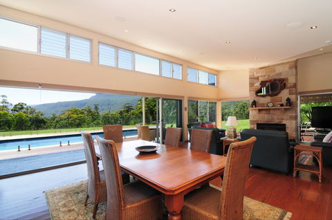 Bottlebrush Lodge - Australian Destinations 1