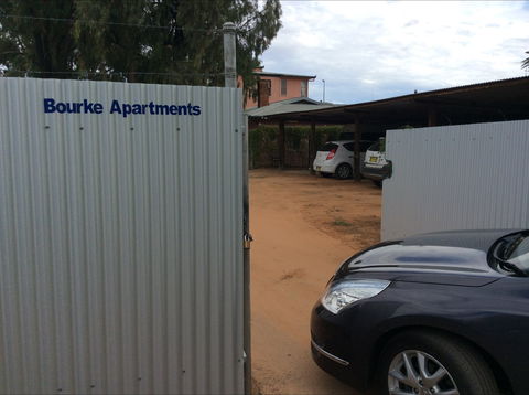 Bourke Apartments - Australian Destinations 1