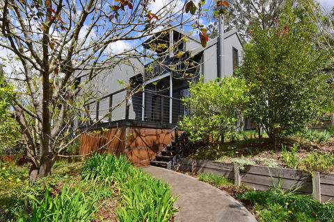 Cloudsong Chalets - Australian Destinations 0
