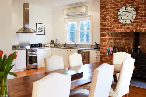 Clydesville Queenscliff - Australian Destinations 1