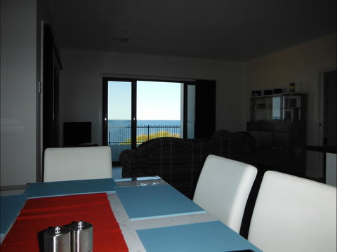 Coastal Getaway - Australian Destinations 1