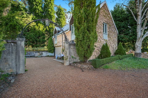 Cooks House - Hawthorn Hill Mount Wilson - Australian Destinations 1