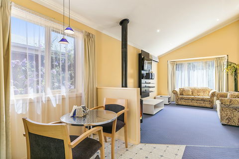 Cottages For Two - Australian Destinations 2