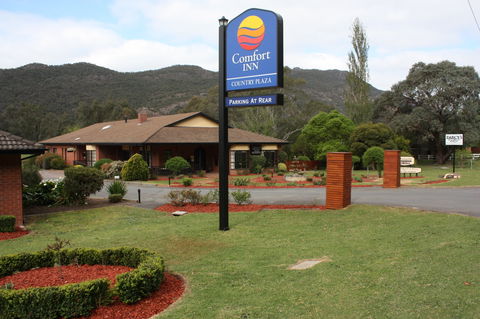 Country Plaza Halls Gap - Australian Destinations 0