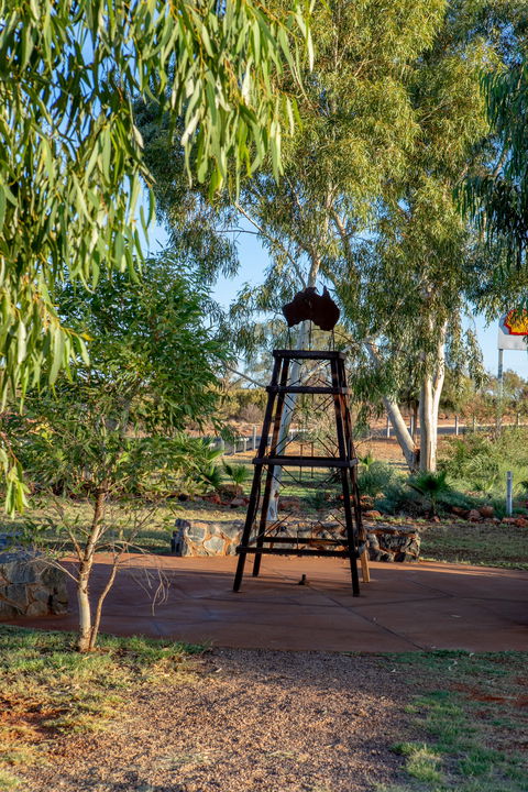 Erldunda Roadhouse - Australian Destinations 1