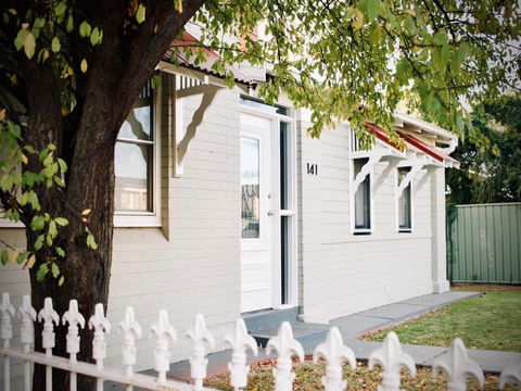 Gipps Street Cottage - Open - Australian Destinations 1