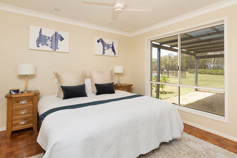 Hillcrest House - Australian Destinations 2