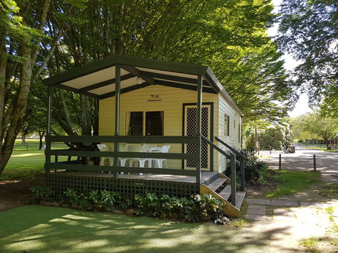 Jamieson Caravan Park - Australian Destinations 2