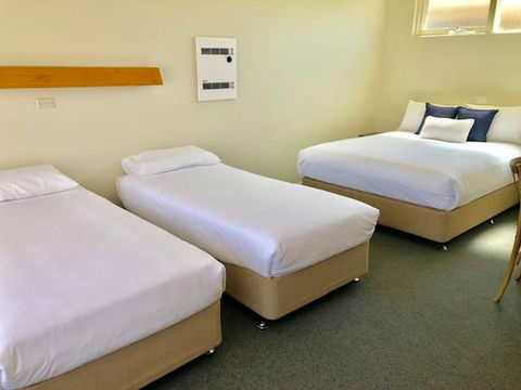 Marina Motel Rooms - Australian Destinations 2