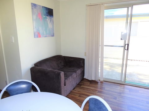 Moonta Bay Cabins - Cabin 3 - Australian Destinations 2