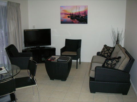 Palm View Holiday Apartments - Australian Destinations 0