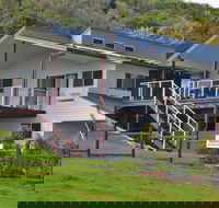 Point Plomer Holiday Cottages - Australian Destinations