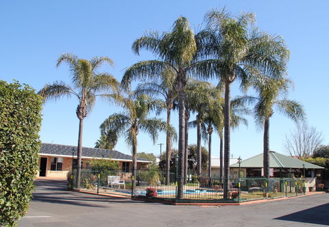 Town And Country Motor Inn - Tamworth - Australian Destinations 0