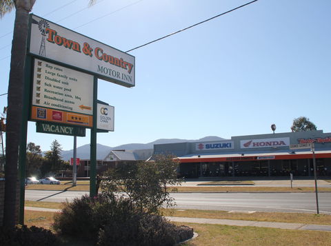 Town And Country Motor Inn - Tamworth - Australian Destinations 1