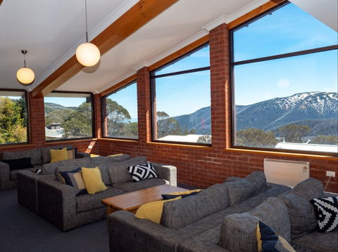 Viking Alpine Lodge - Australian Destinations 0