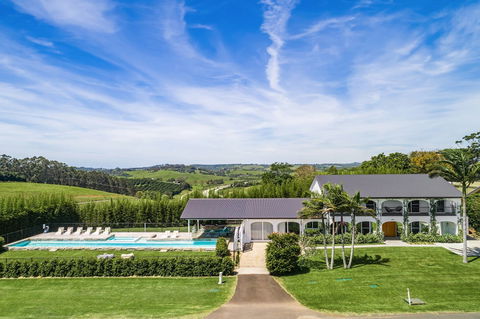 Villa St Helena - Australian Destinations 2