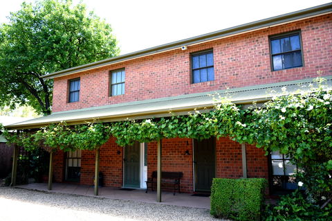 Wagga Riverside Apartments - Australian Destinations 0