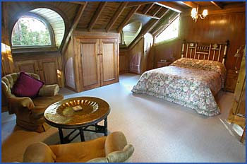 A Camelot Tower And Penthouse - Australian Destinations 0