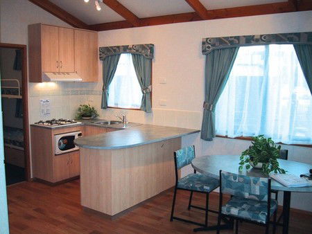 Cowes Caravan Park - Australian Destinations 5