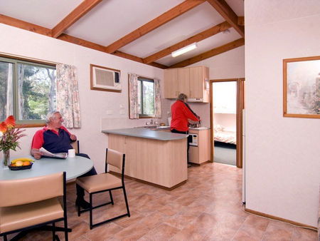 A Maze N Things Holiday Park - Australian Destinations 2