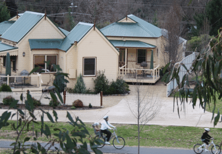 Autumn Affair Cottages  - Australian Destinations 1