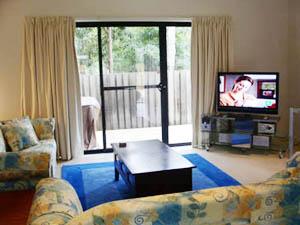 Central Cowes Family Townhouses - Australian Destinations 3