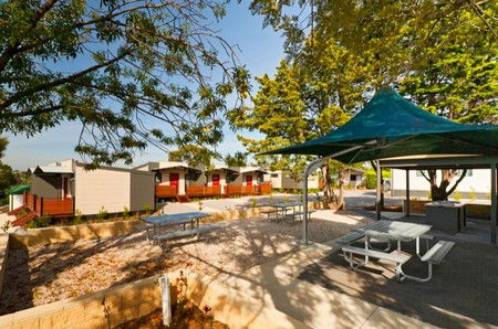 Airport Tourist Village Melbourne - Australian Destinations 2
